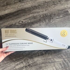 Hot Tools Pro Artist Flipperless Curling Wand - Black and White